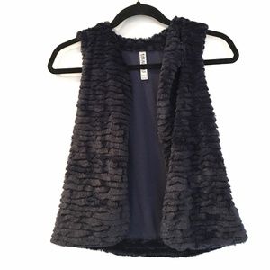 [BEAUTIES] Kid's super soft vegan fur vest size L